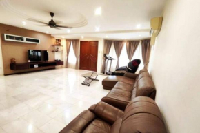 Puchong Landed Homestay - 1st unit @ BKT Puchong